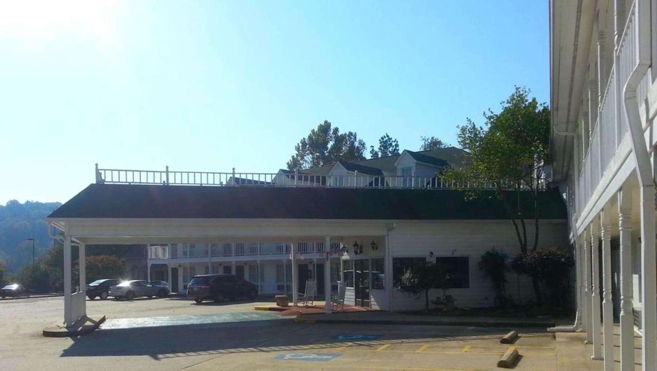 Stratford Motor Inn East Ellijay Екстериор снимка